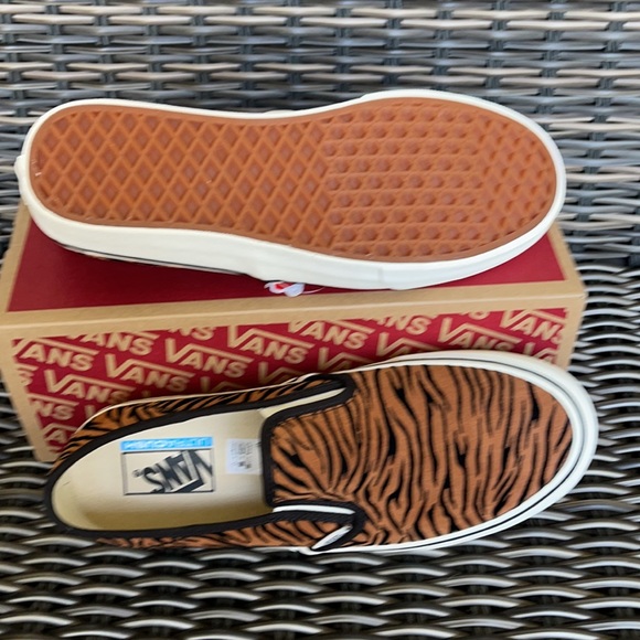 Vans Slip-On SF Animal Stripes Black/Marshmallow WMNS - Picture 4 of 16